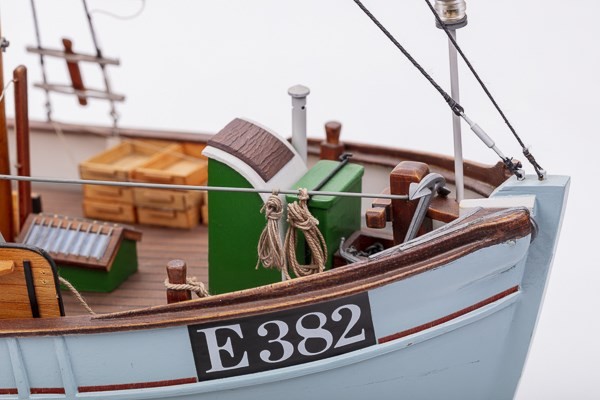 Billing Boats - Mary Ann 1:33 Wooden Hull - (428328)