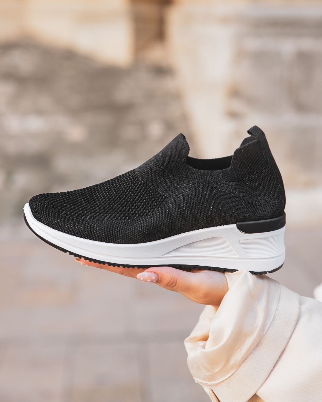 Basket femme en toile noire sport - Allie