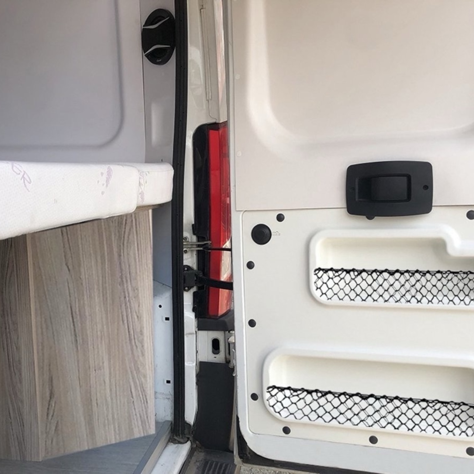 Masis Polyester paneel RO achterdeur - Ducato/Boxer/Jumper > 2006