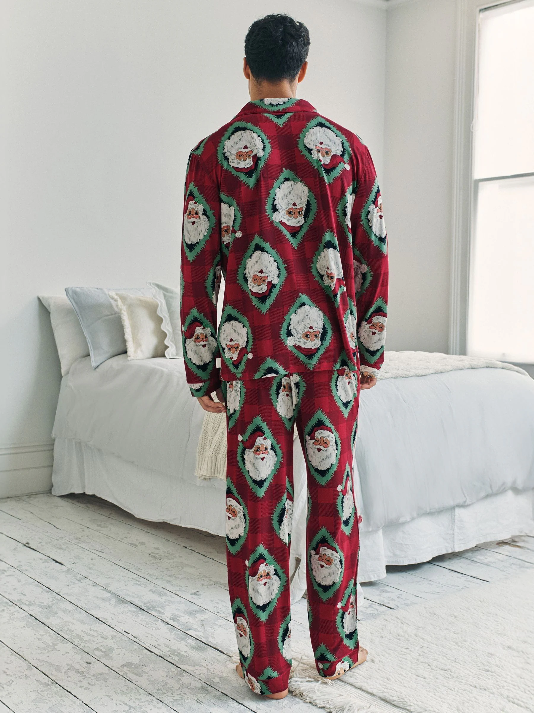 Chelsea Peers Christmas Jolly Santa Print Long Pyjamas Set