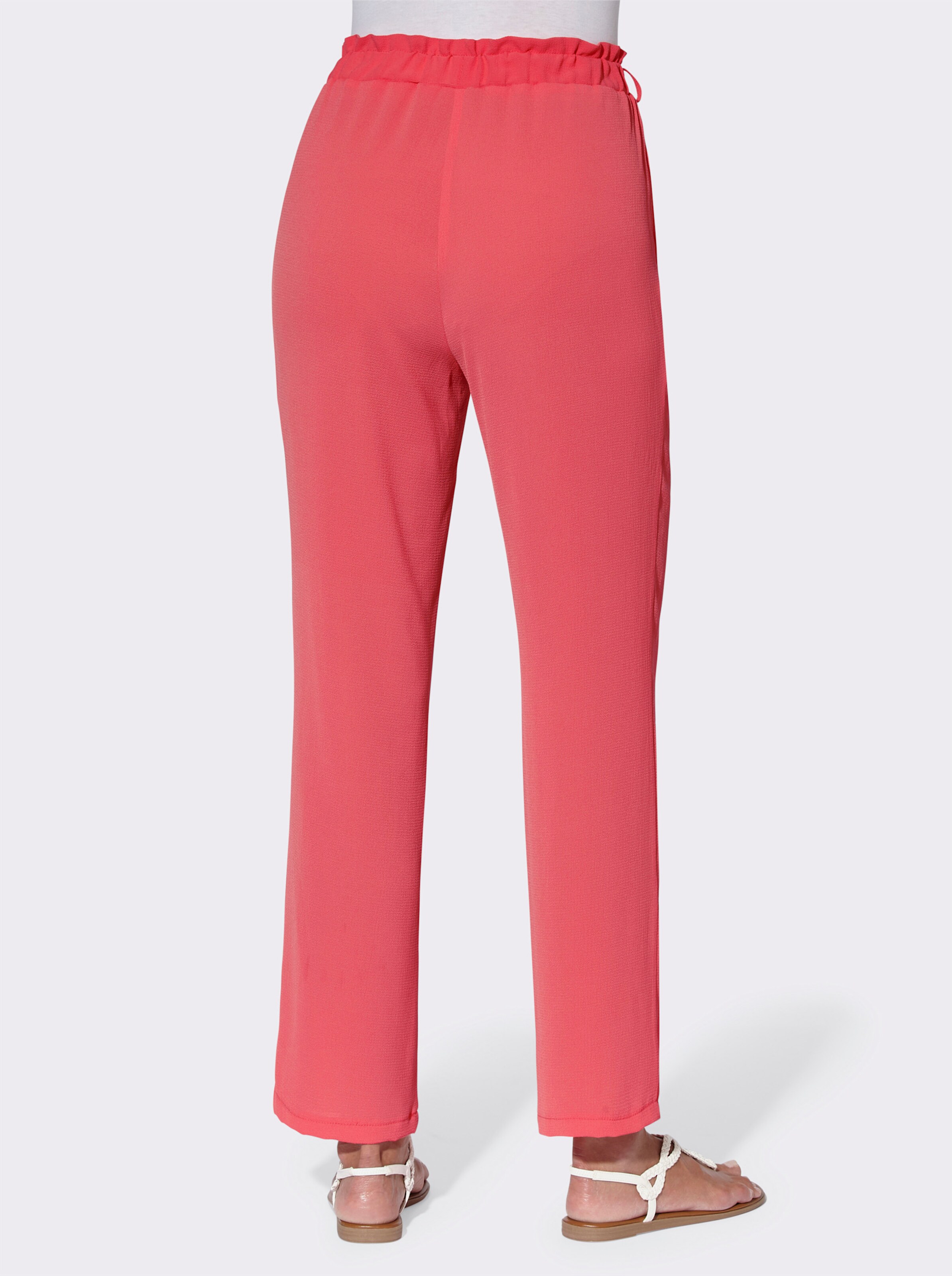 Hose mit fixiertem Gürtel