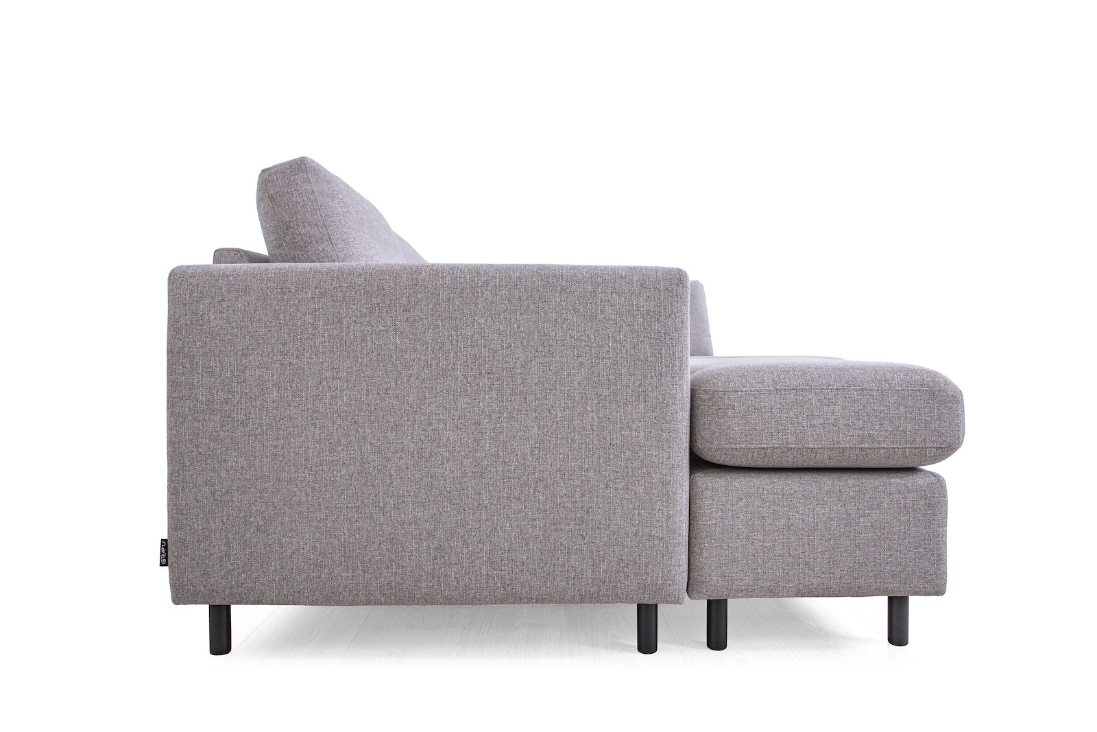 Oslo Plus U-sofa Sjeseong venstre med 2-seter og åpen ende høyre. Tekstil Hygge 91 Grey med sorte ben