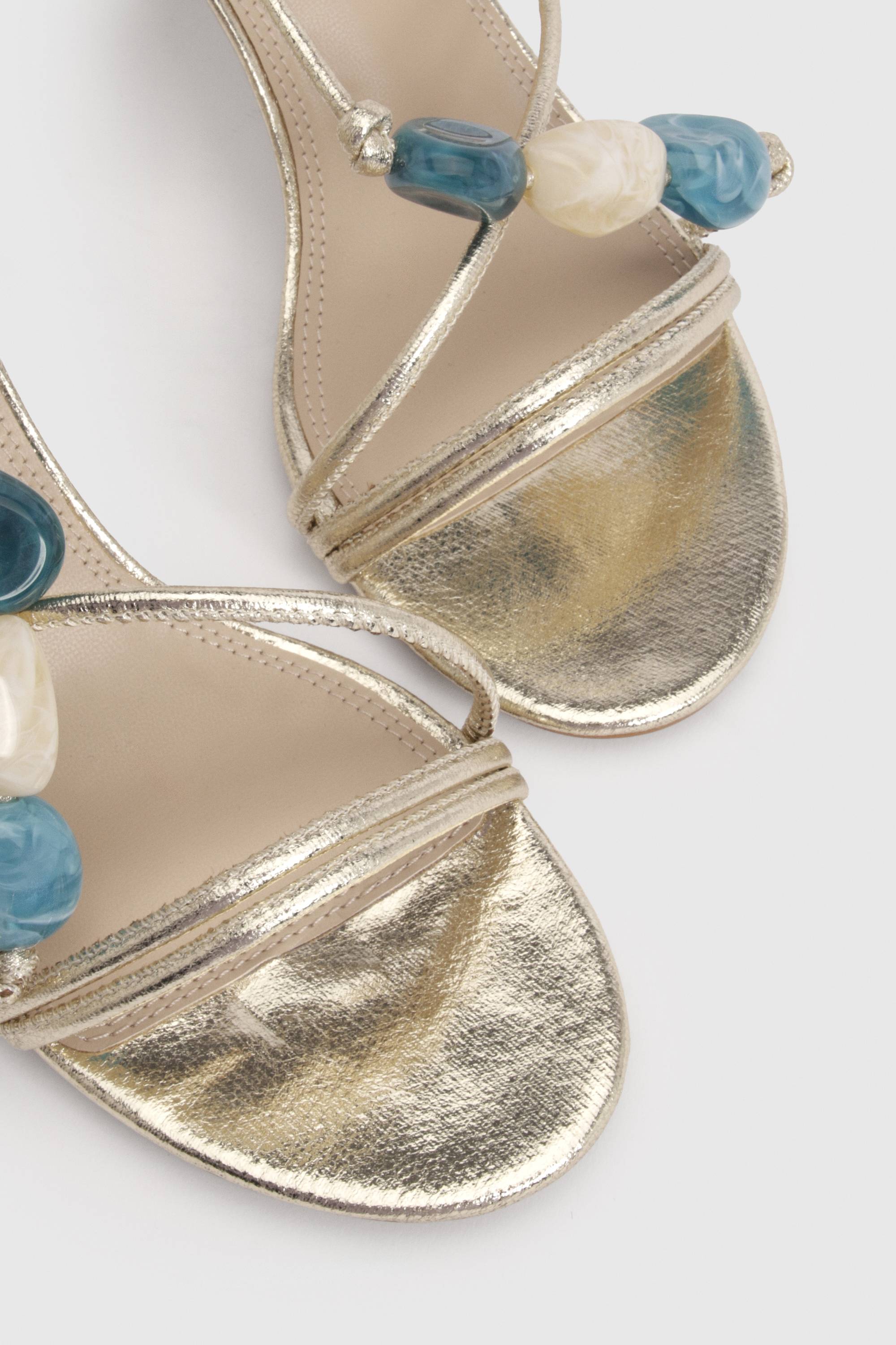 boohoo Escarpins À Talons Aiguilles Asymétriques Avec Brides Et Détails De Perles