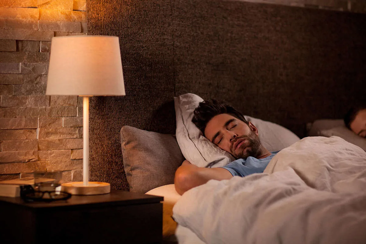Philips Hue White and Colors Flamme E14 Bluetooth Ampoule connectée