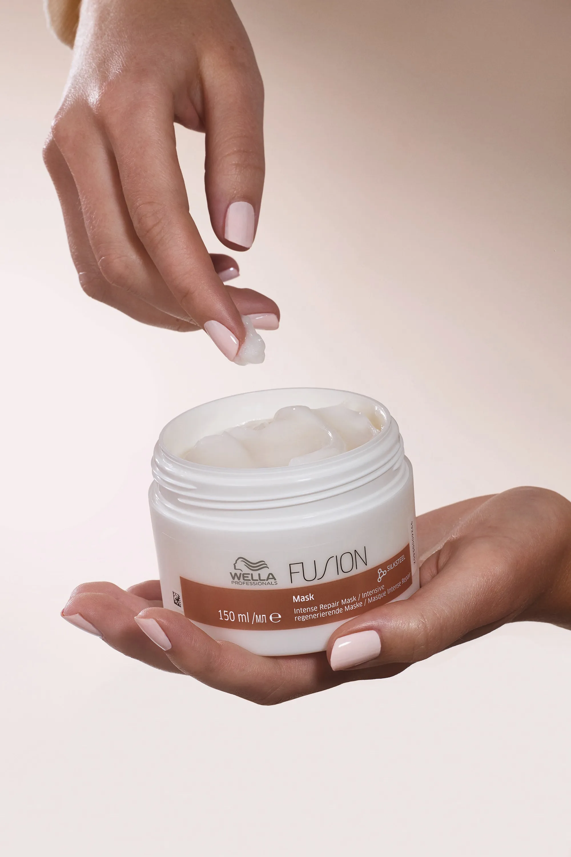Wella Professionals Masque cheveux réparation intense pour cheveux abîmés Fusion-150 ml