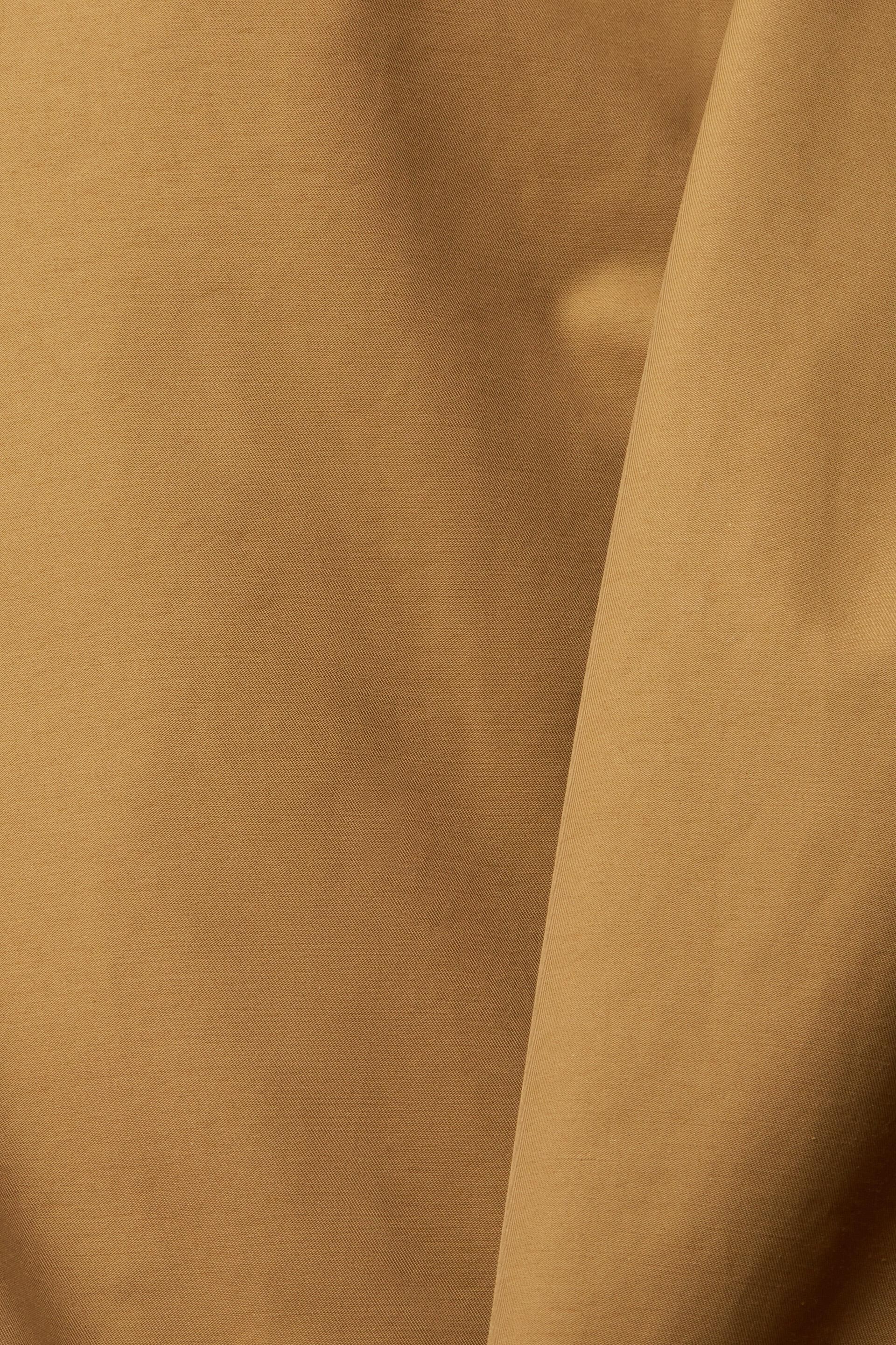 Trench-coat à capuche amovible