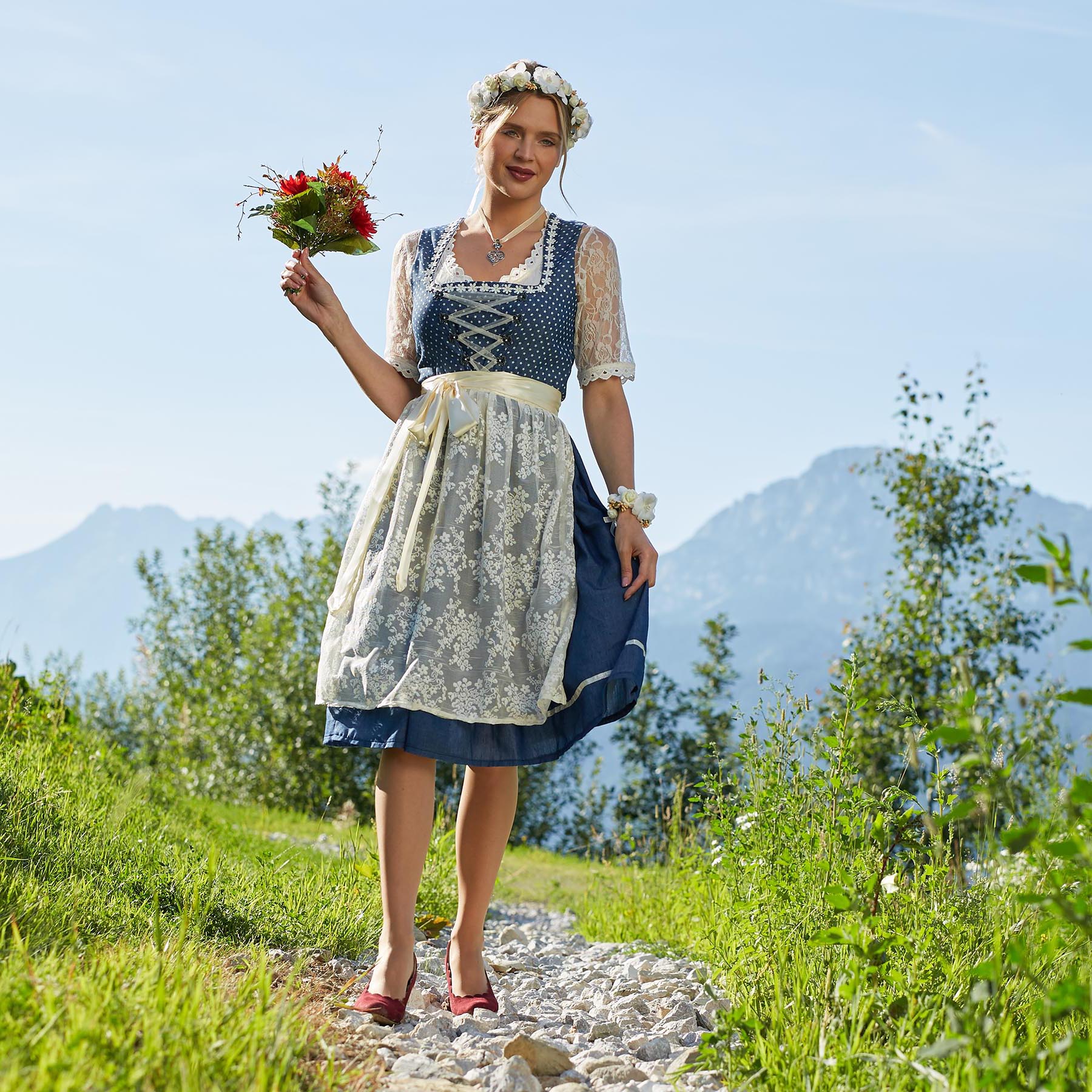 tectake® Frauenkostüm Midi-Dirndl Kleinwalsertal Modell 2