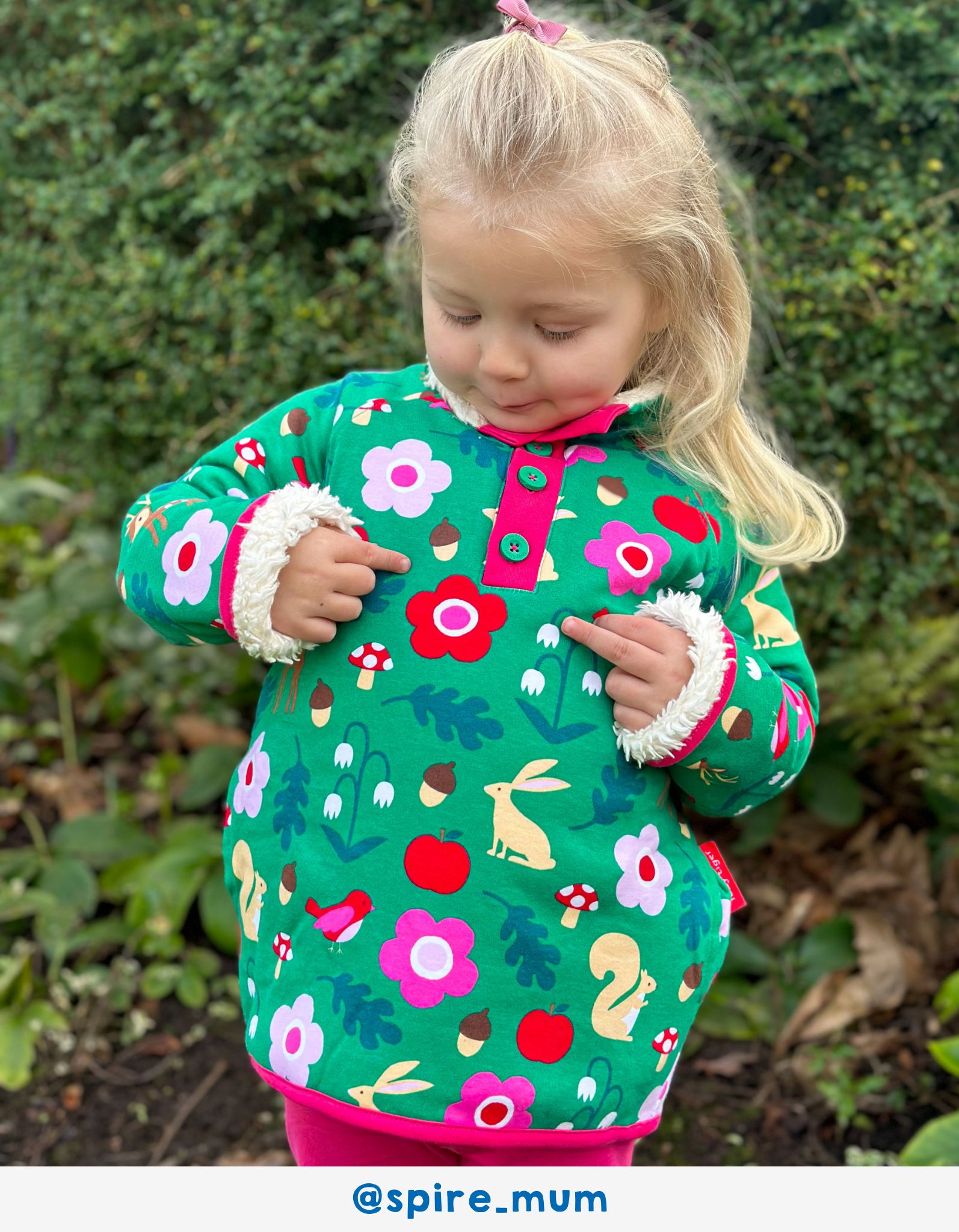Toby Tiger Sweatshirt mit Fleece Futter, Wald Print
