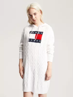 Vestido com capuz em tricô