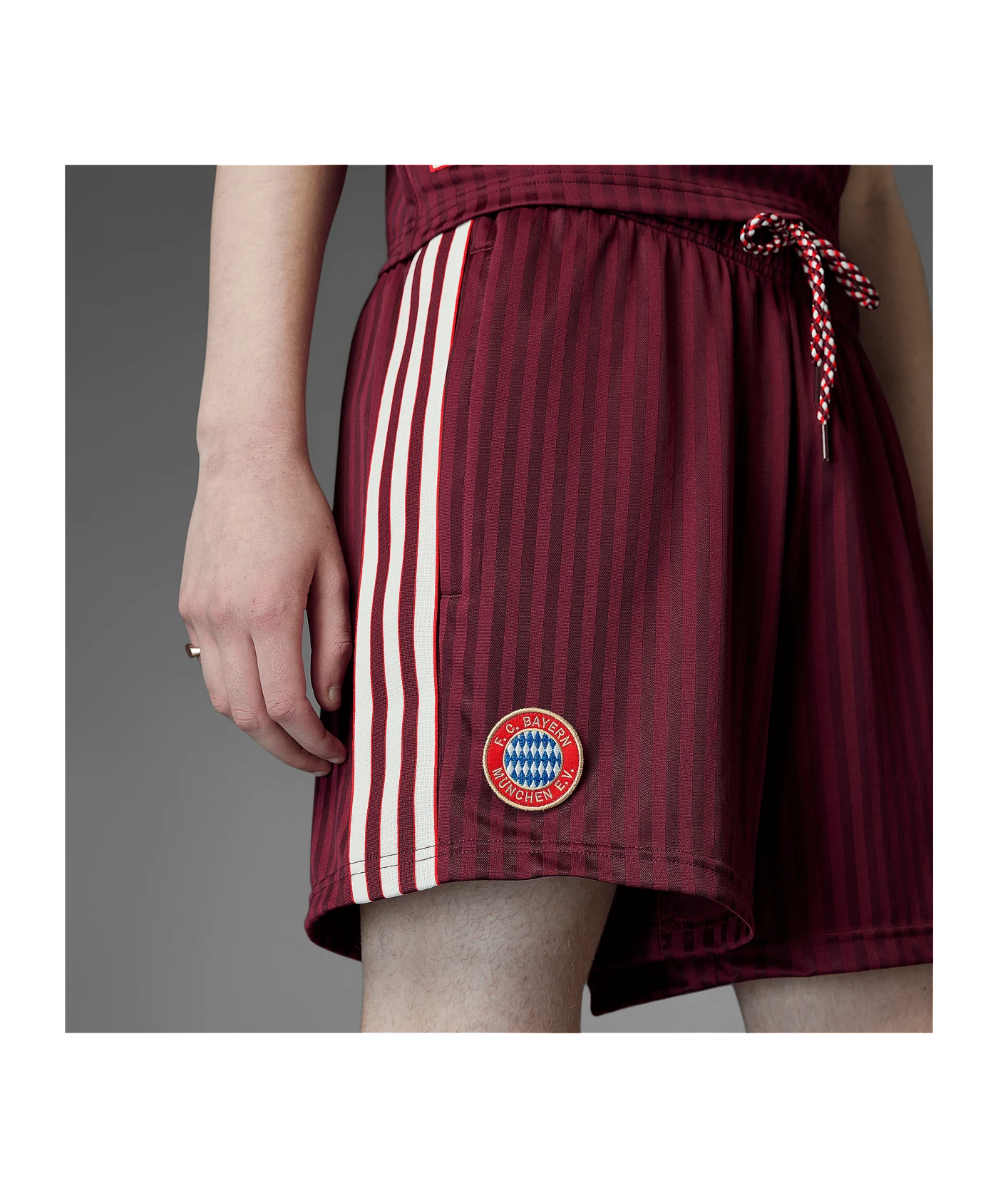 adidas FC Bayern München Terrace Icon Short Rot