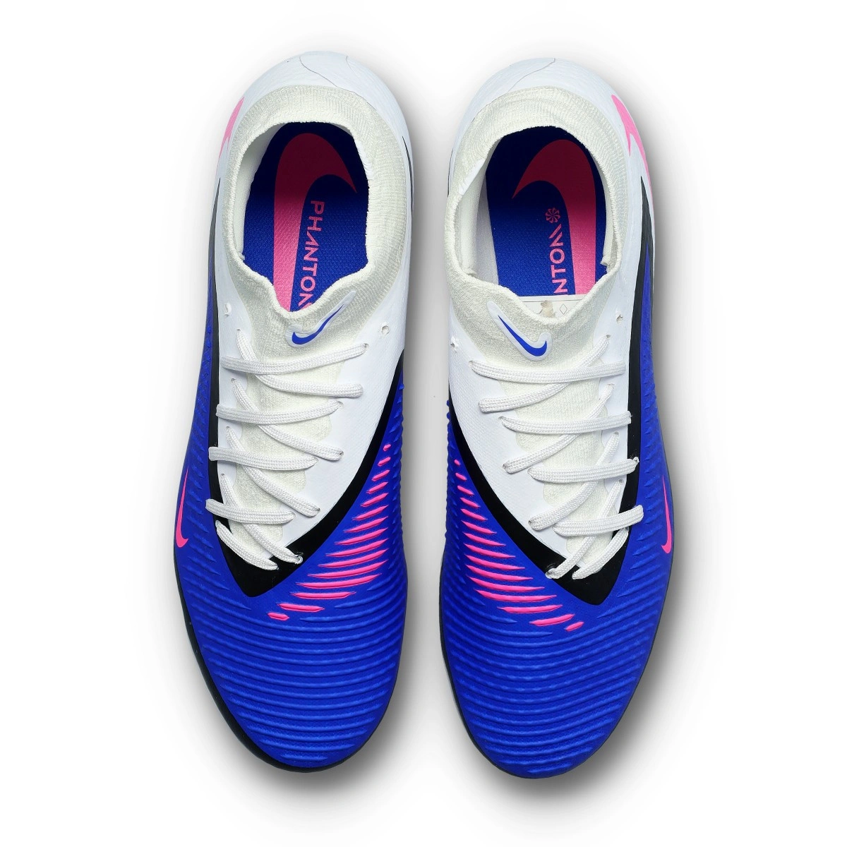 Chuteira Nike Phantom 6 High Academy FG/MG