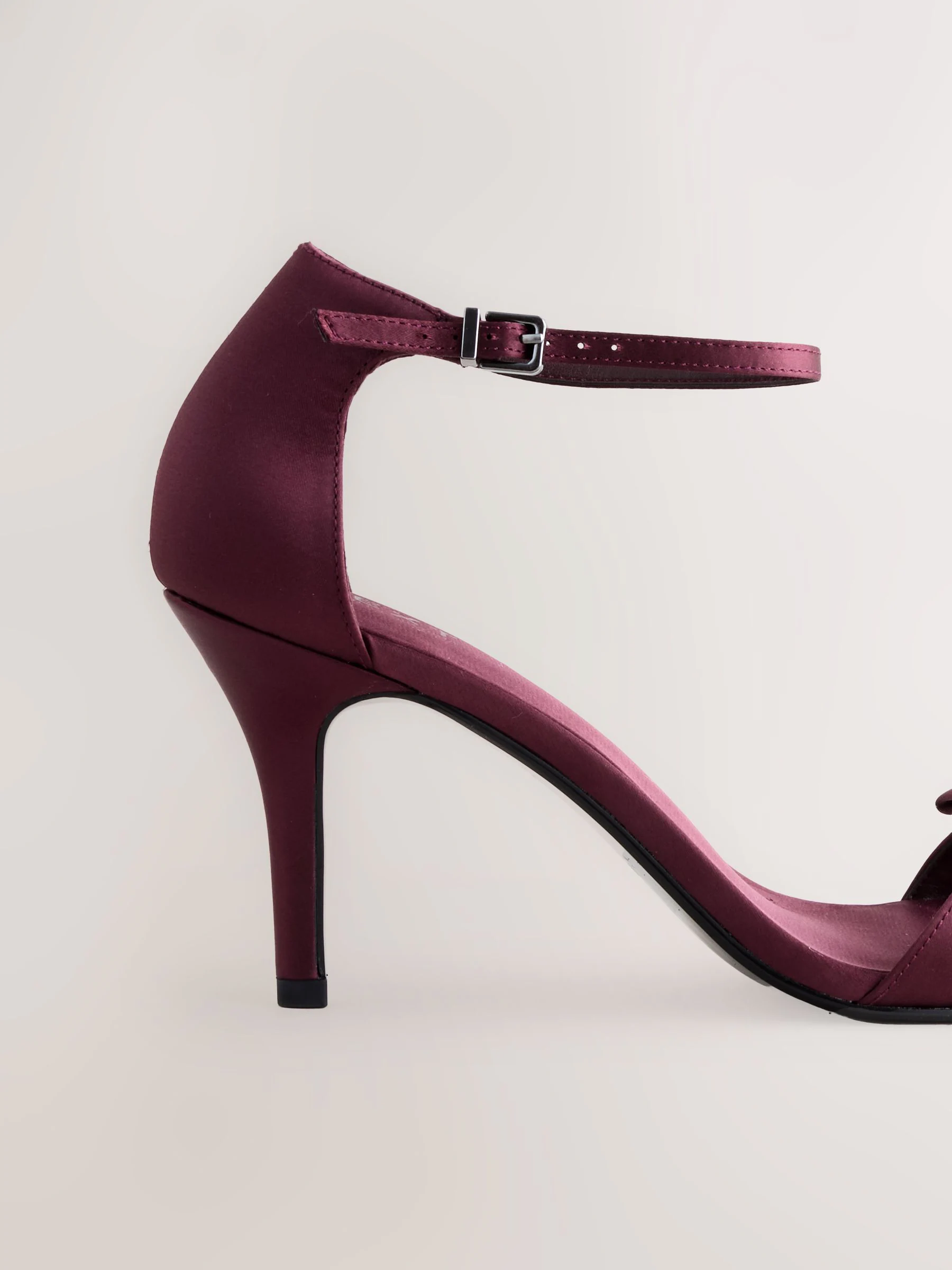 Bordeauxrood - Forever Comfort® Mini Satin Bow Heeled Sandals