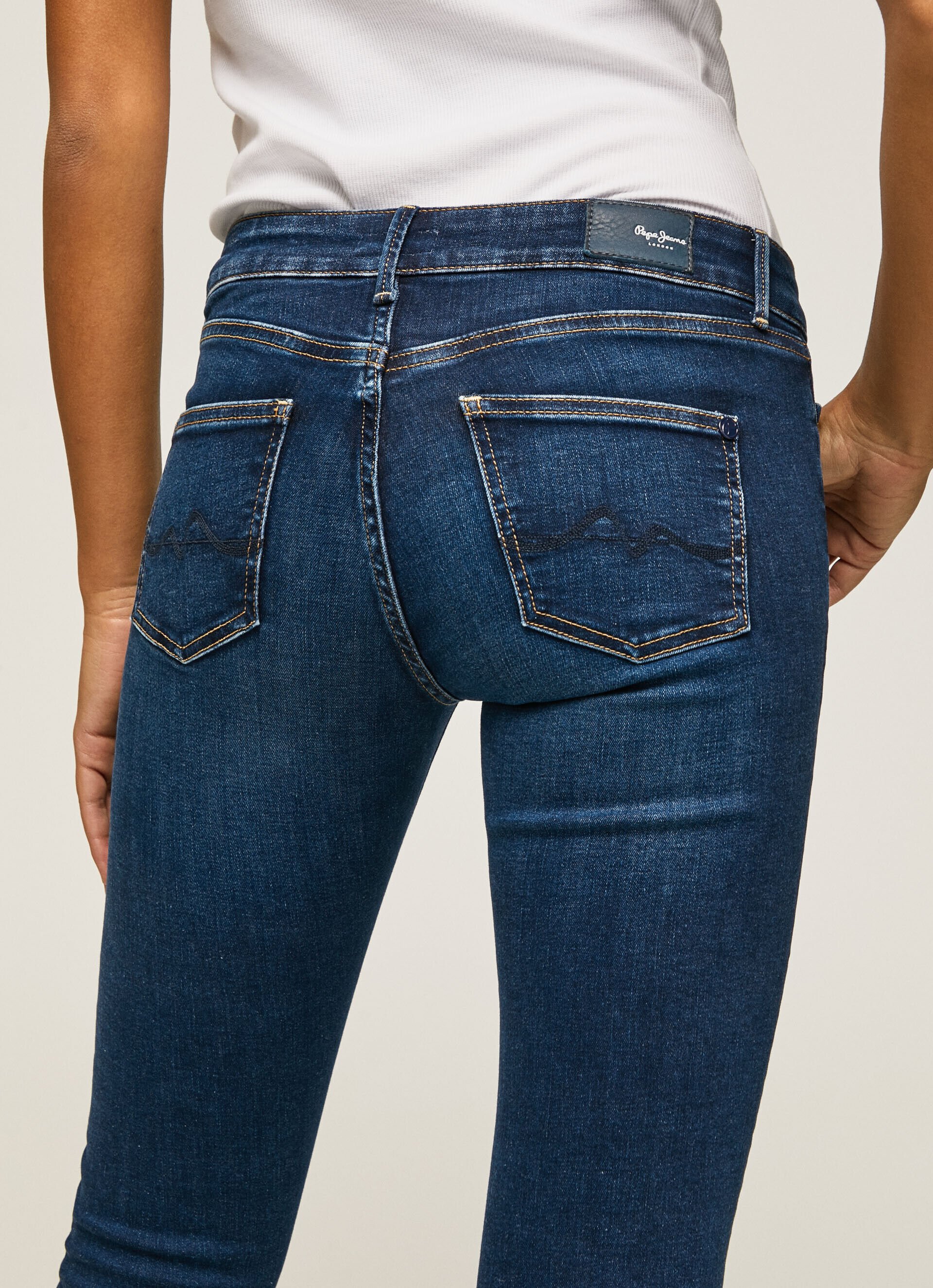 Calça jeans skinny pixie de comprimento médio - jeans