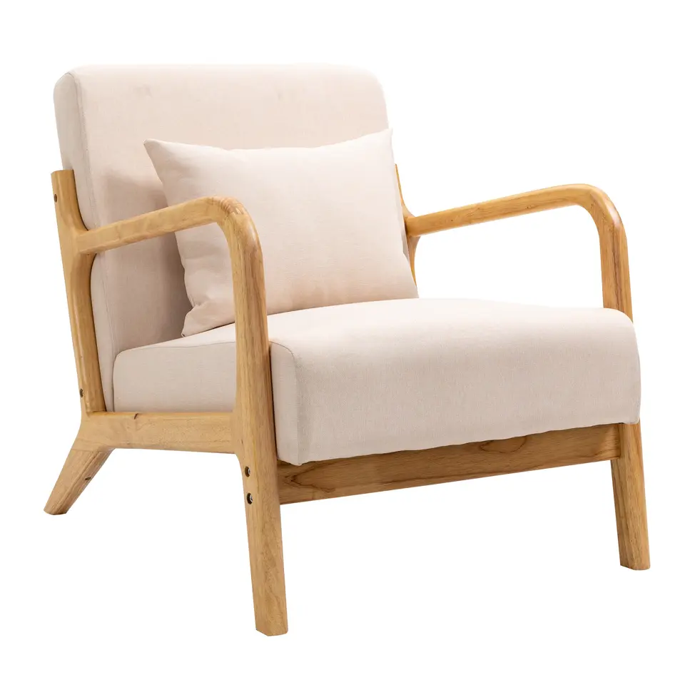 Fauteuil van massief hout en beige stof