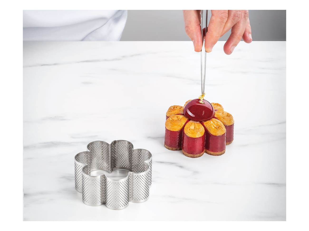 Cercle fleur perforé - spécial viennoiserie - Ø 9,5 x ht 4.5 cm - Pavoni