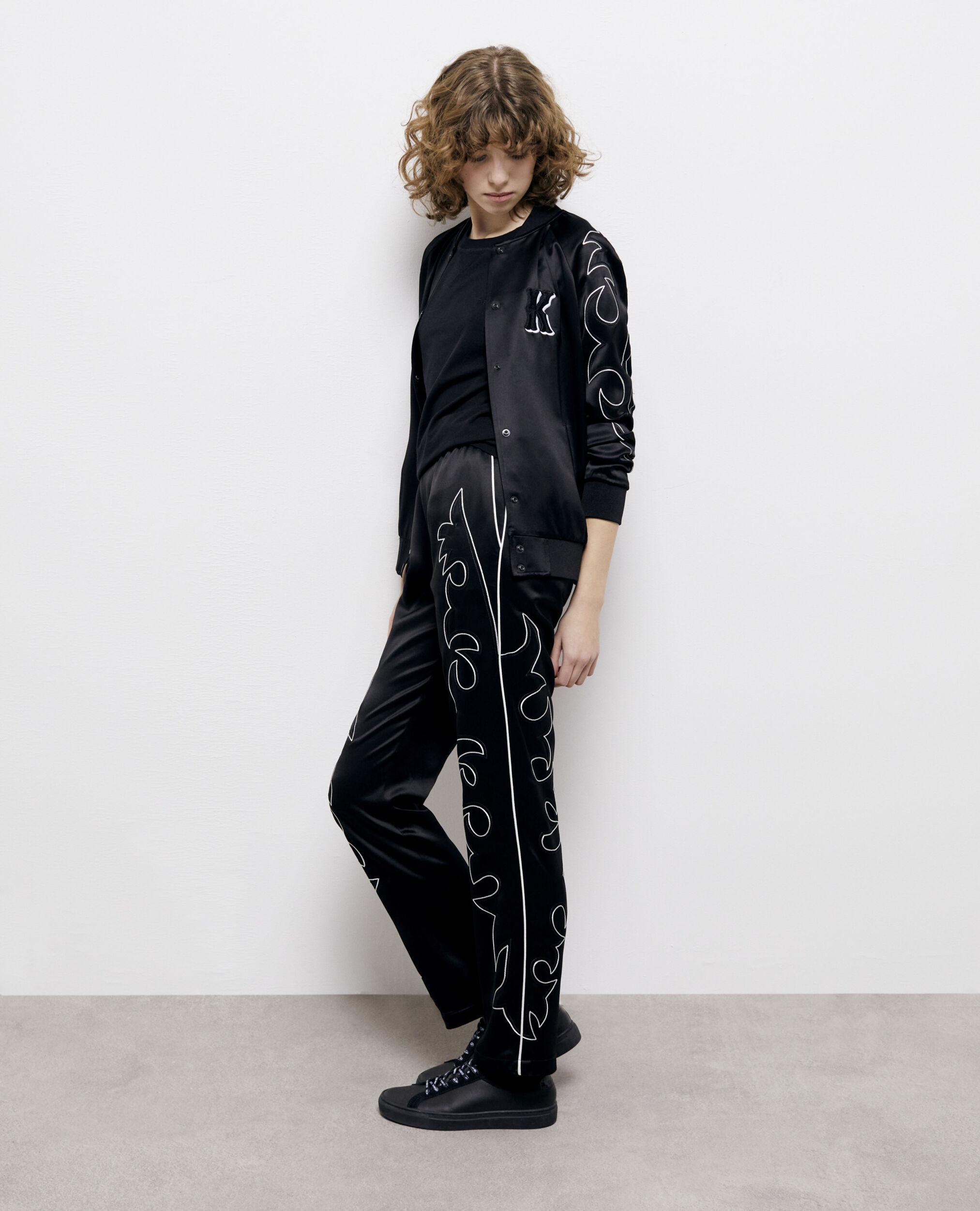 Pantalon noir avec broderie Western