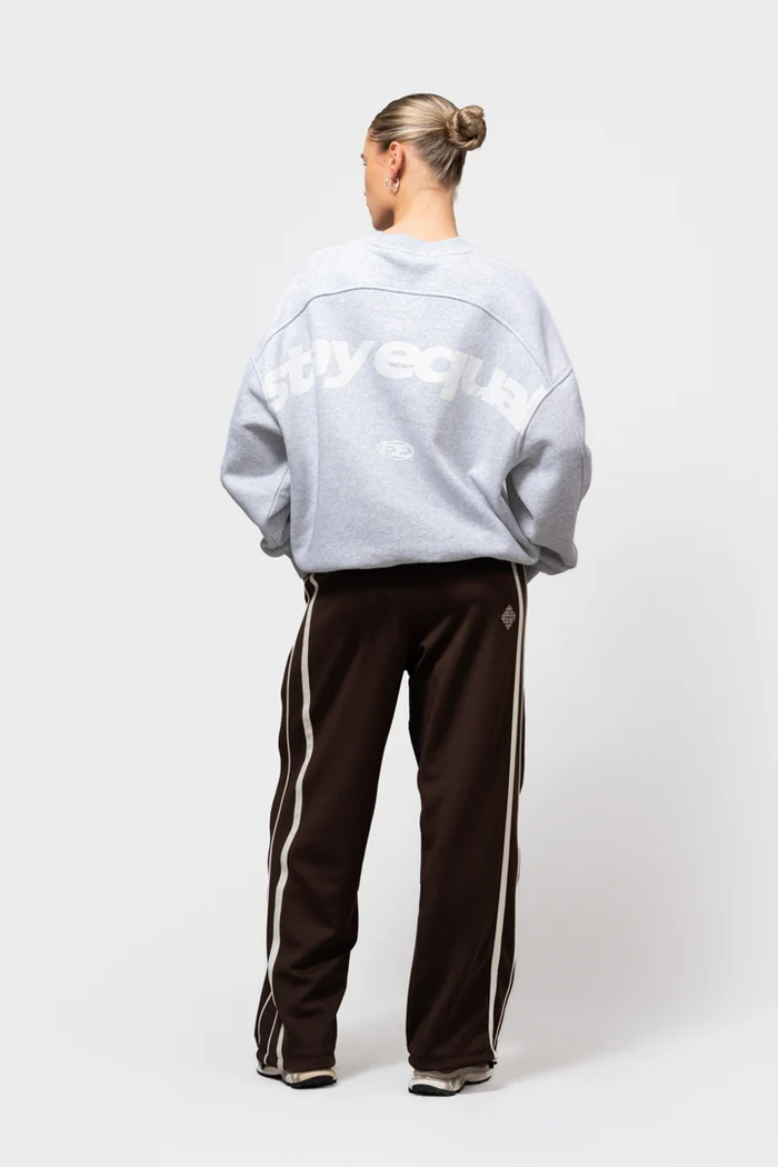 Equalité Stay Equal Oversized Sweater Dames Lichtgrijs