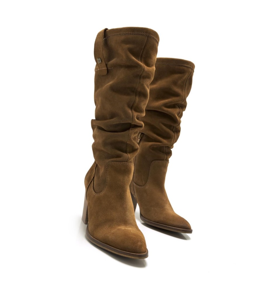 Botas Mustang Uma em couro marrom - Altura do salto: 7,5 cm -