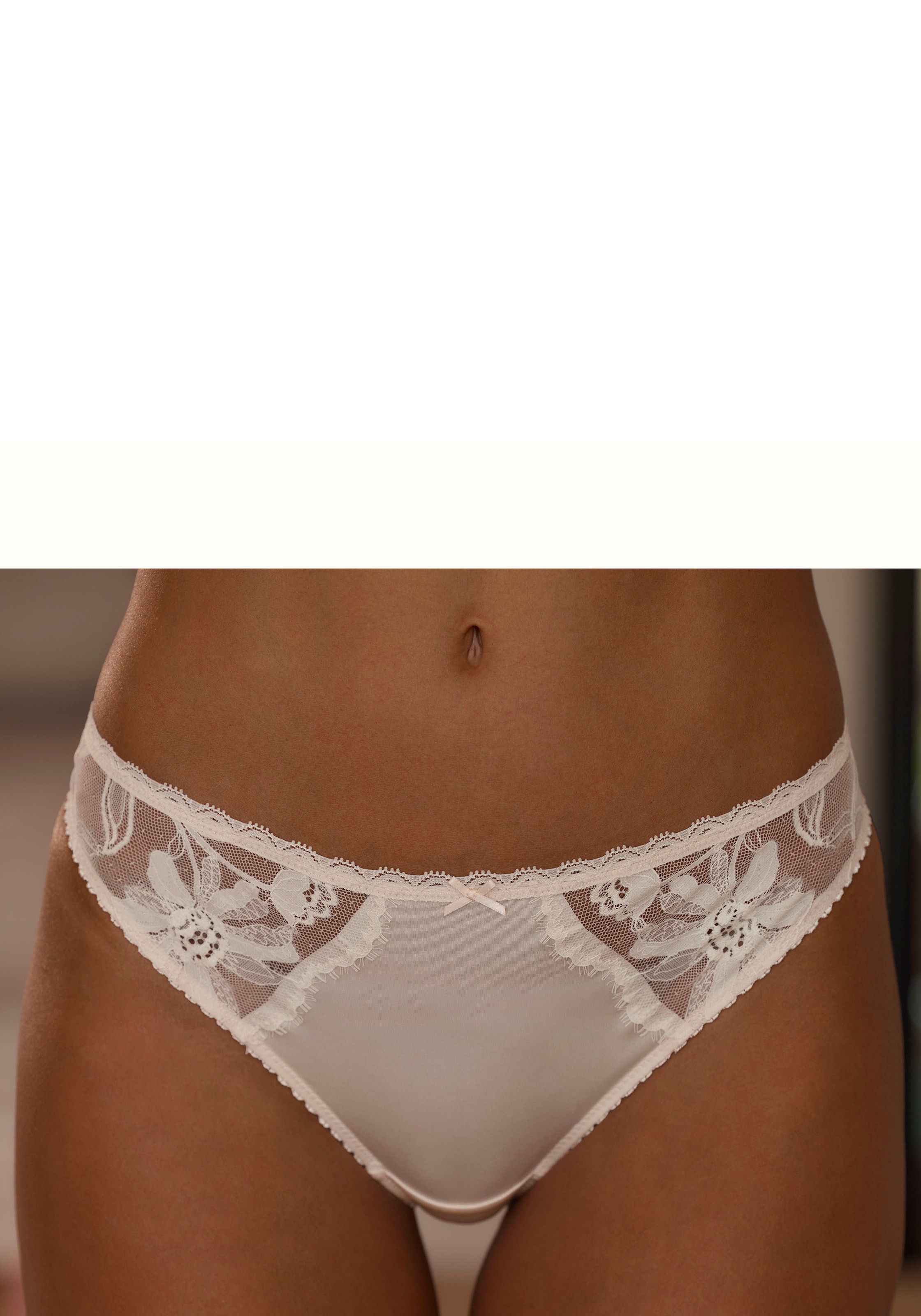 LASCANA String , aus seidigem Material und edler Jacquardspitze