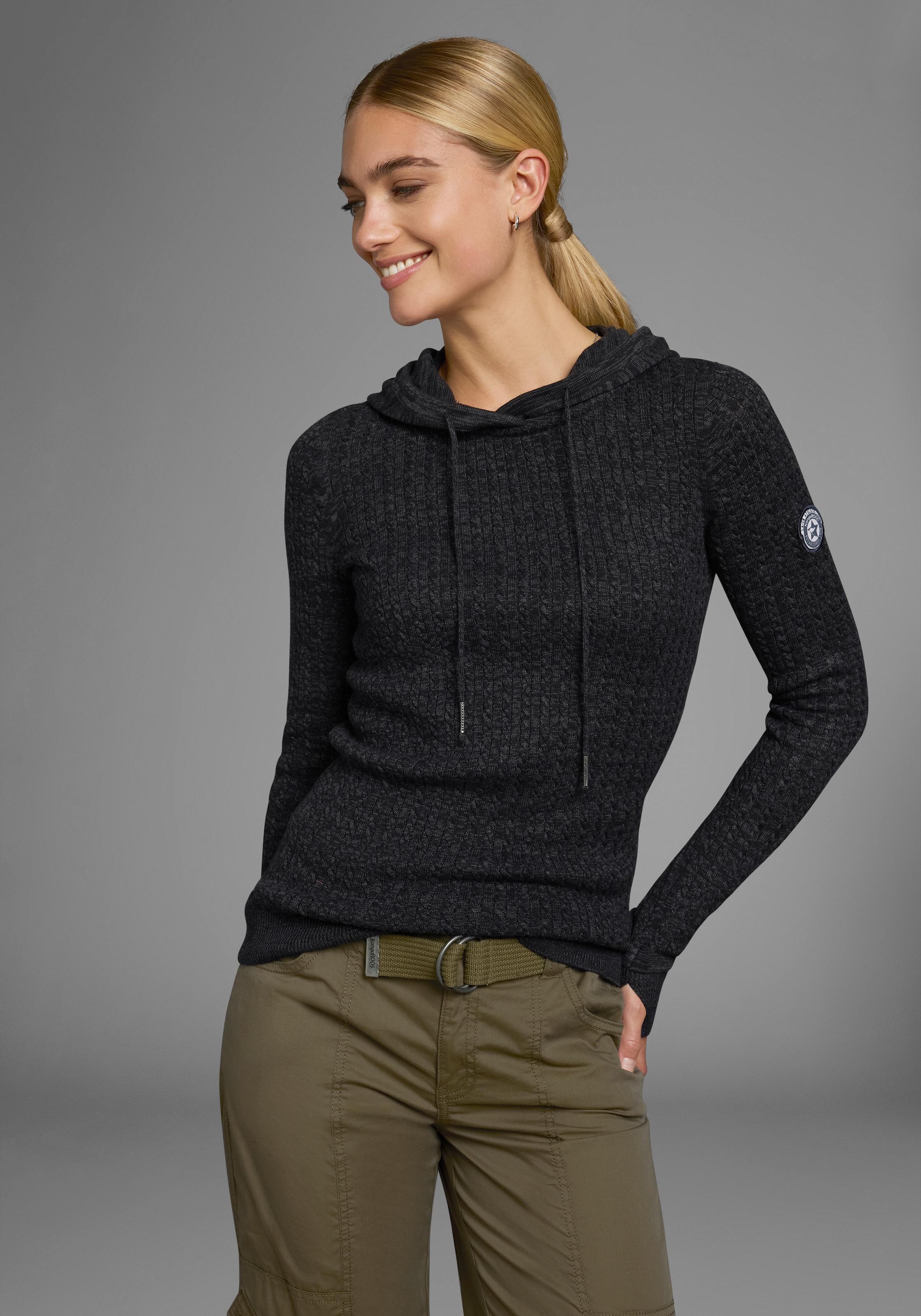 KangaROOS Kapuzenpullover im feinen Zopf-Strick-Design