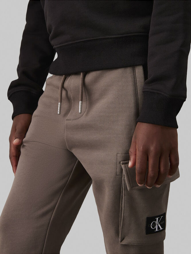 Calvin Klein BADGE RELAXED SWEATPANTS Falcon