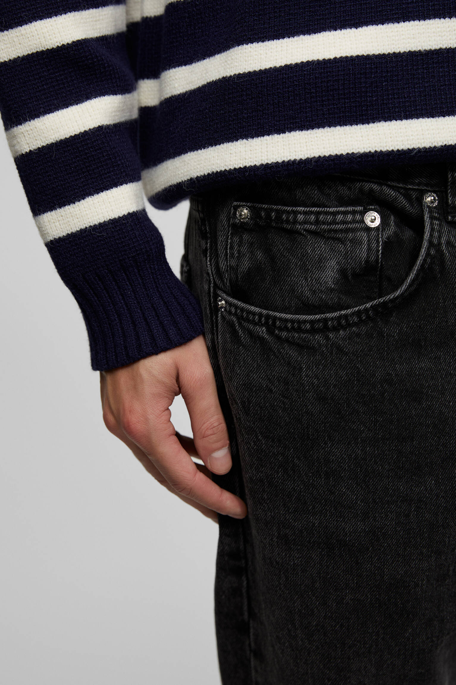 Calça jeans tingida de forma folgada - Neg-Delav