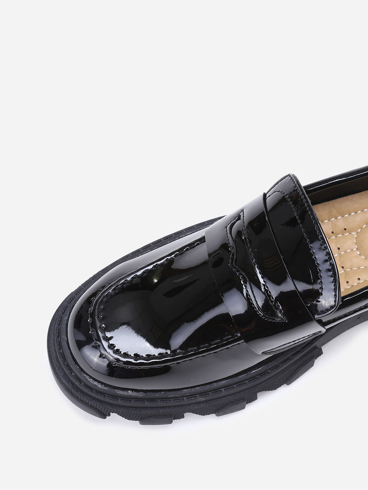 mocassins crantés en simili verni- Noir