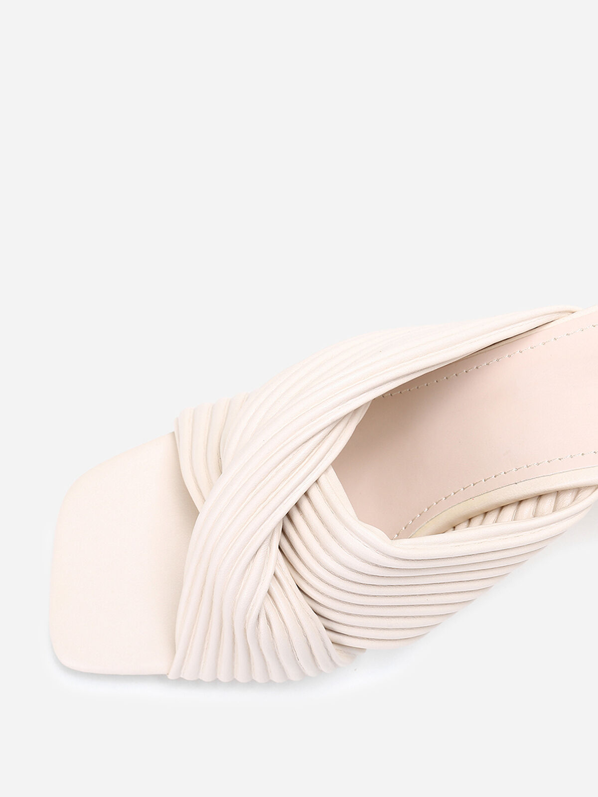Mules à brides croisées et matelassées- Beige