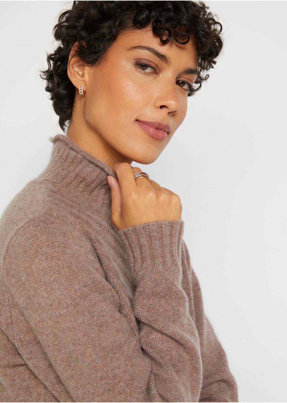 Pull col montant avec teneur en Good Cashmere Standard®