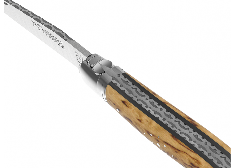 Couteau Laguiole prestige avec un manche en bois de bouleau et mitres en acier inoxydable