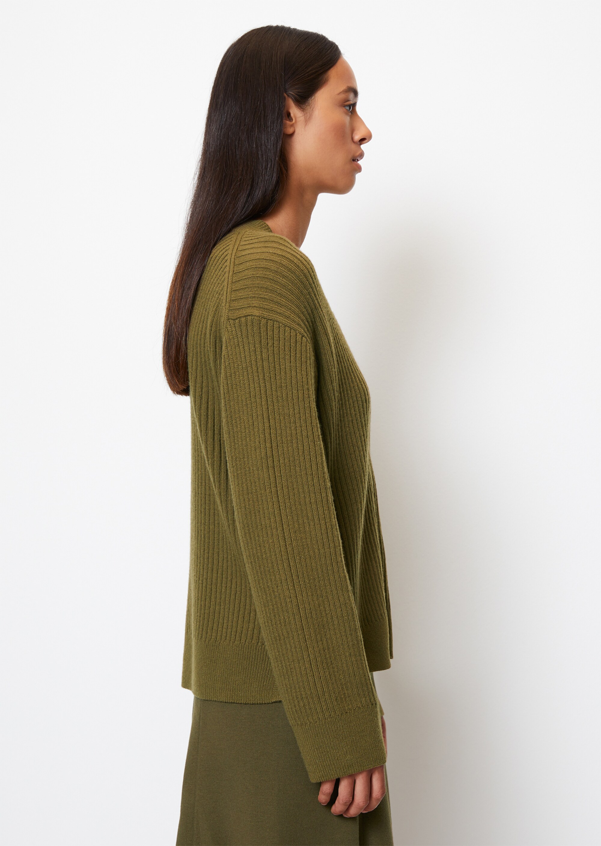 V-Neck-Strickpullover looseaus italienischem Schurwolle-Mix