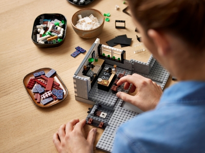 LEGO Queer Eye – De Fab 5 loft (10291)