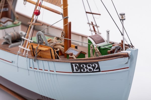 Billing Boats - Mary Ann 1:33 Wooden Hull - (428328)