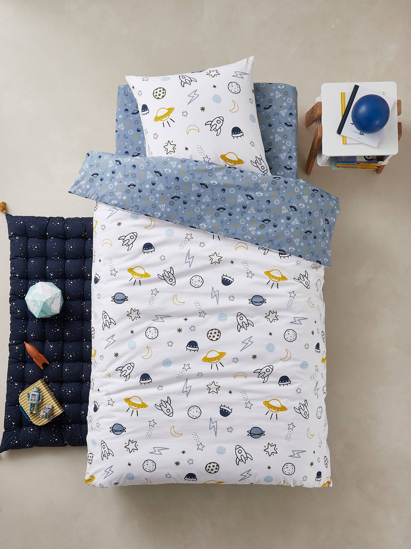 Conjunto de capa de edredom e fronha infantil Basics, estampa Cosmos azul tamanho médio