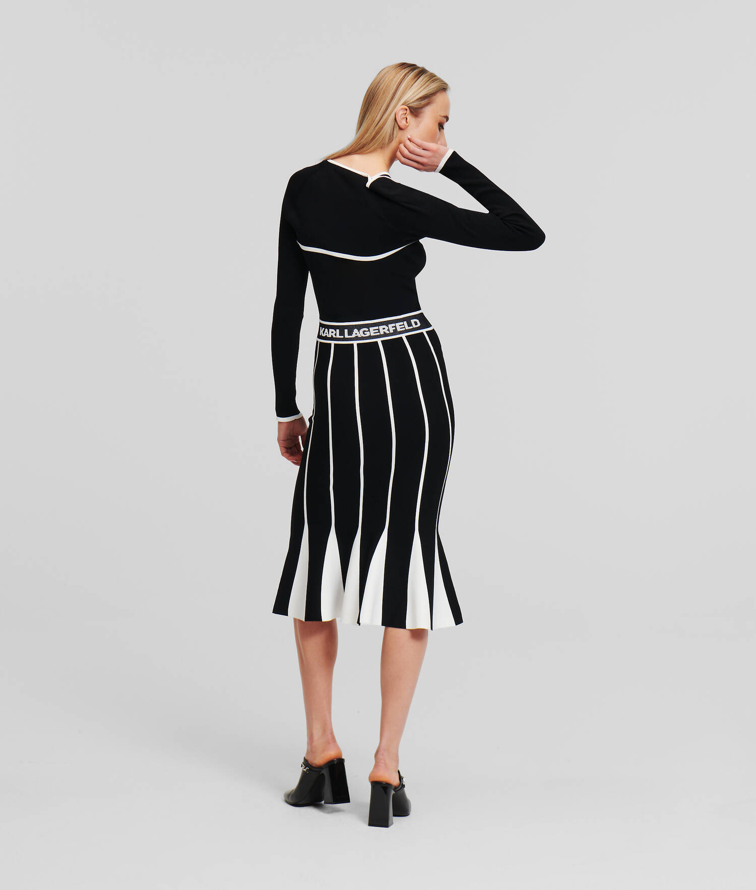 ROBE EN TRICOT À EFFET DEUX-EN-UN