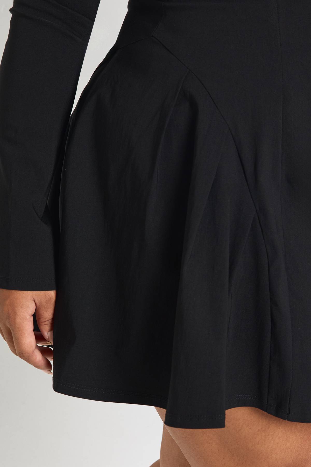 boohoo Robe blazer boutonnée à manches longues grande taille