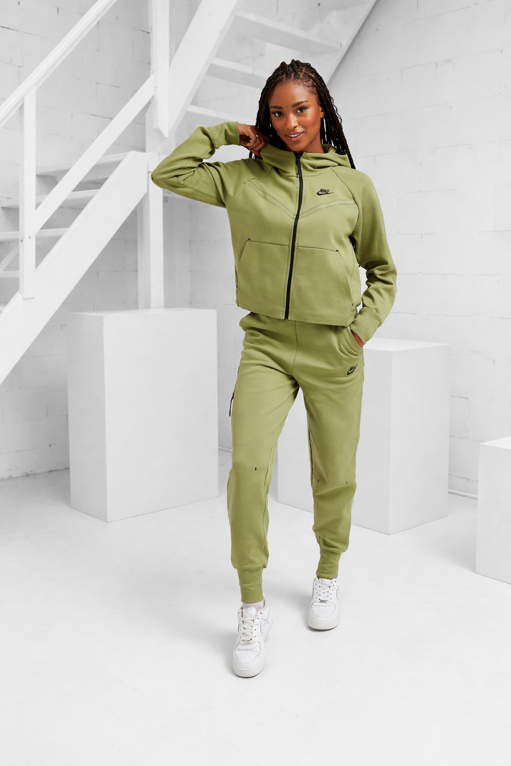 Nike Tech Fleece Dames Trainingspak Groen
