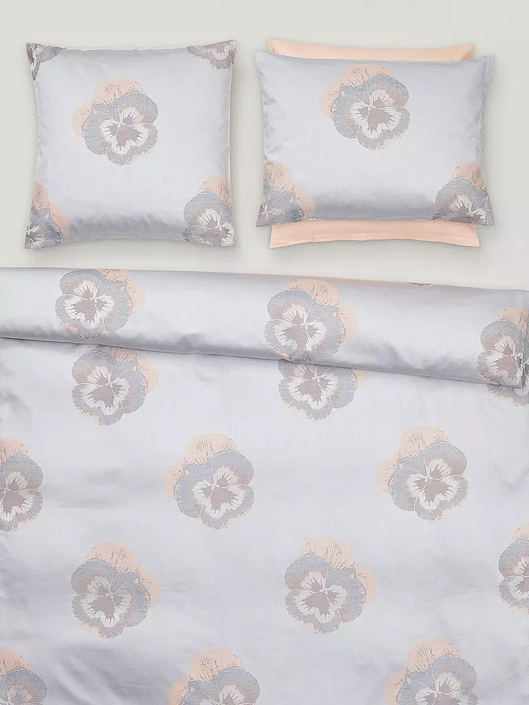 CHRISTIAN FISCHBACHER Jacquard Deckenbezug Pansy 140x200cm Silber/Rose silber