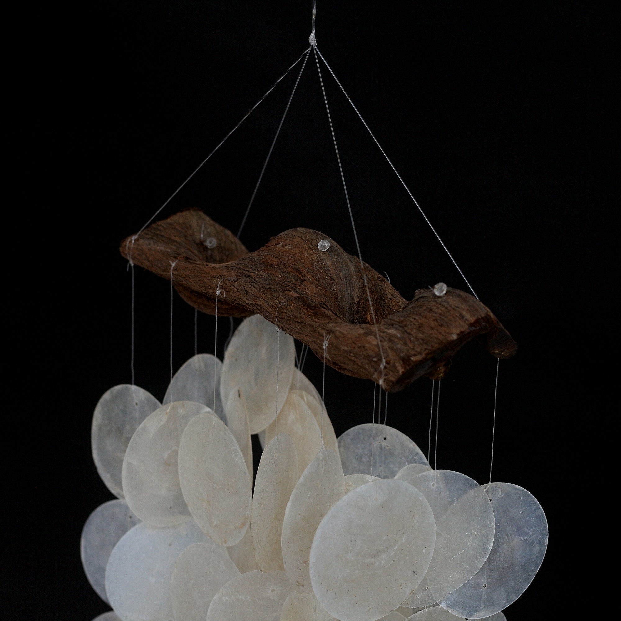 Windspiel 'Perlmuttscheiben', weiß, H 48 cm, B 25 cm günstig bestellen