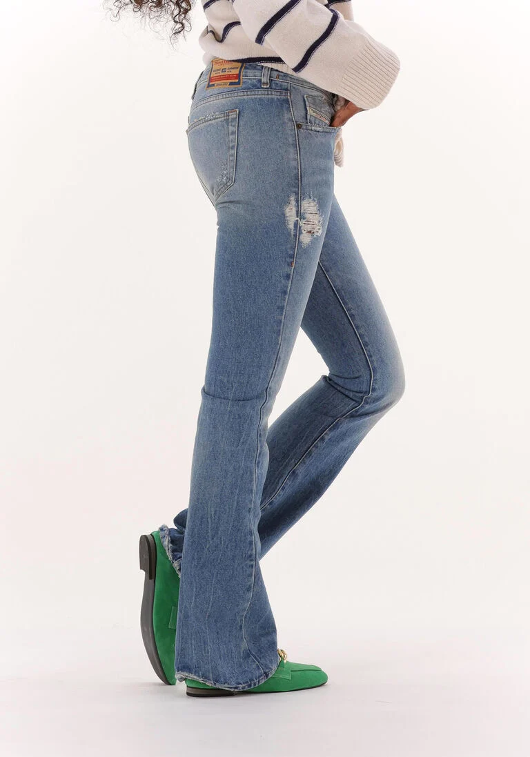 DIESEL blauwe diesel bootcut jeans 1969 d-ebbey