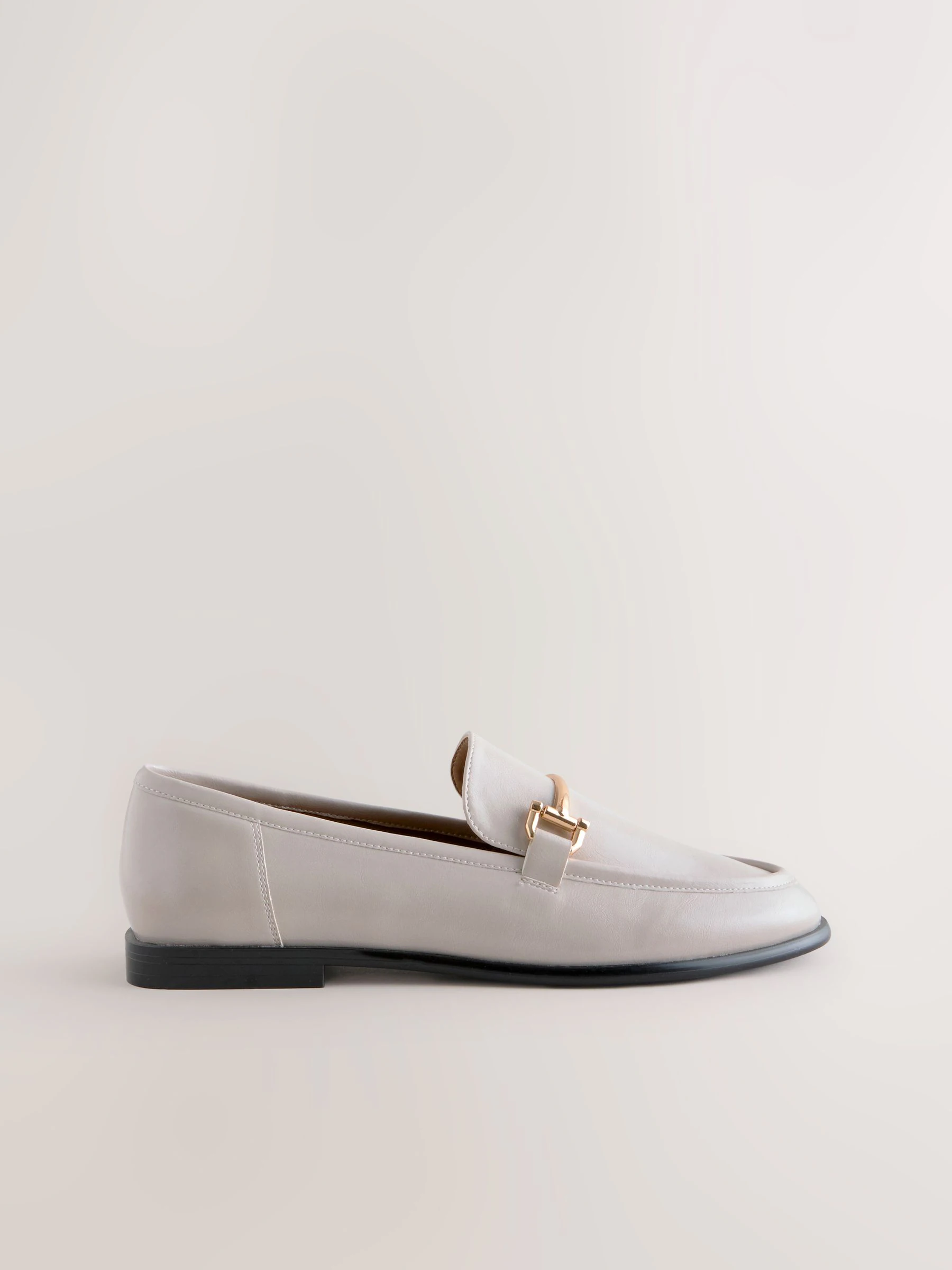 Gebroken wit - Trim Round Toe Loafers