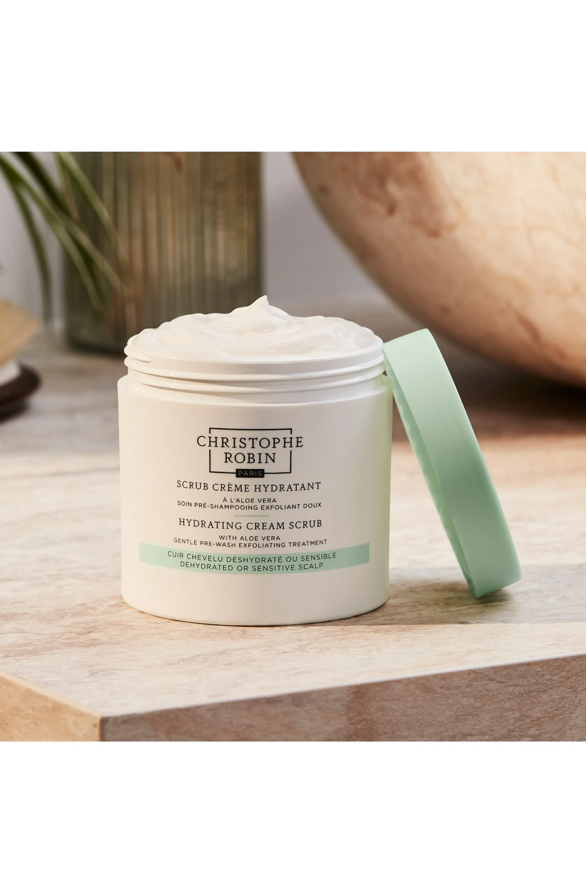 Christophe Robin Shampoing scrub hydratant & exfoliant à l’aloe vera-250 ml
