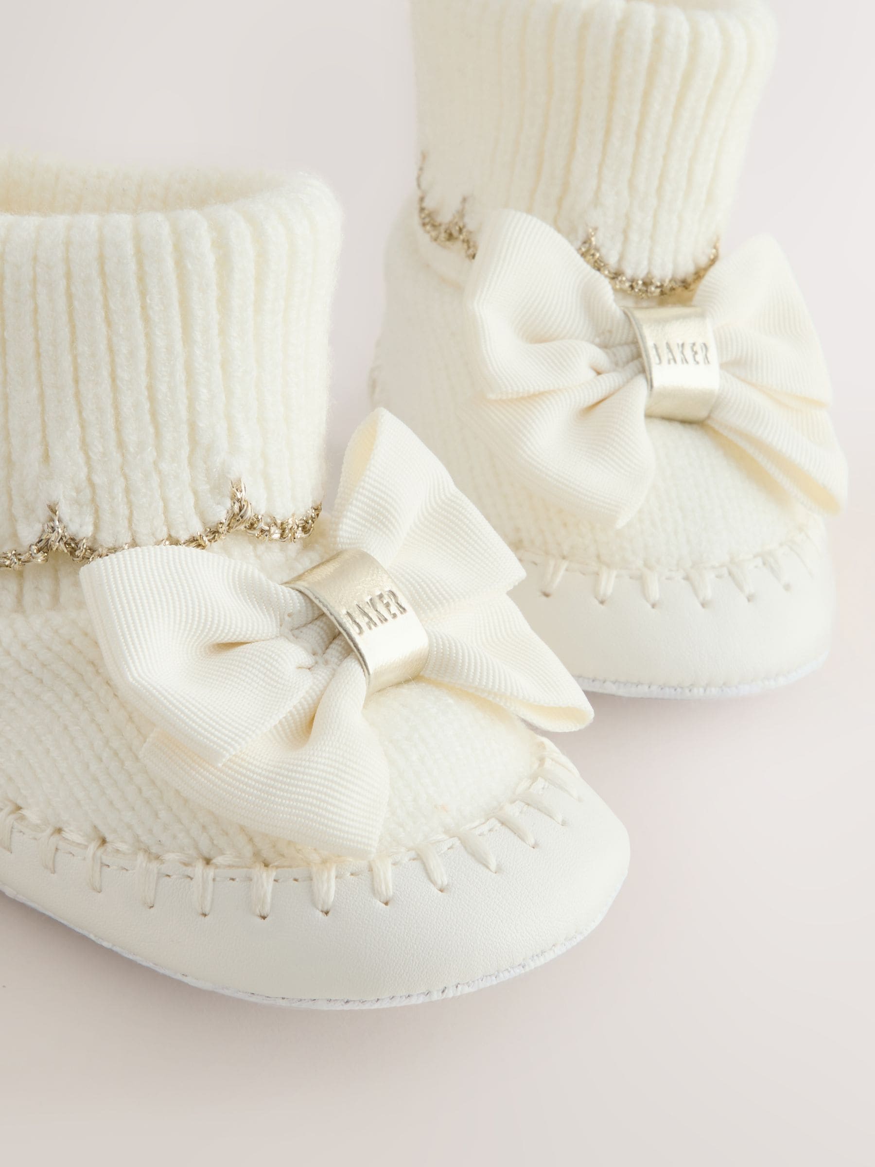 Crème - Baby Girls Scallop Edge Knitted Padders Booties with Bow