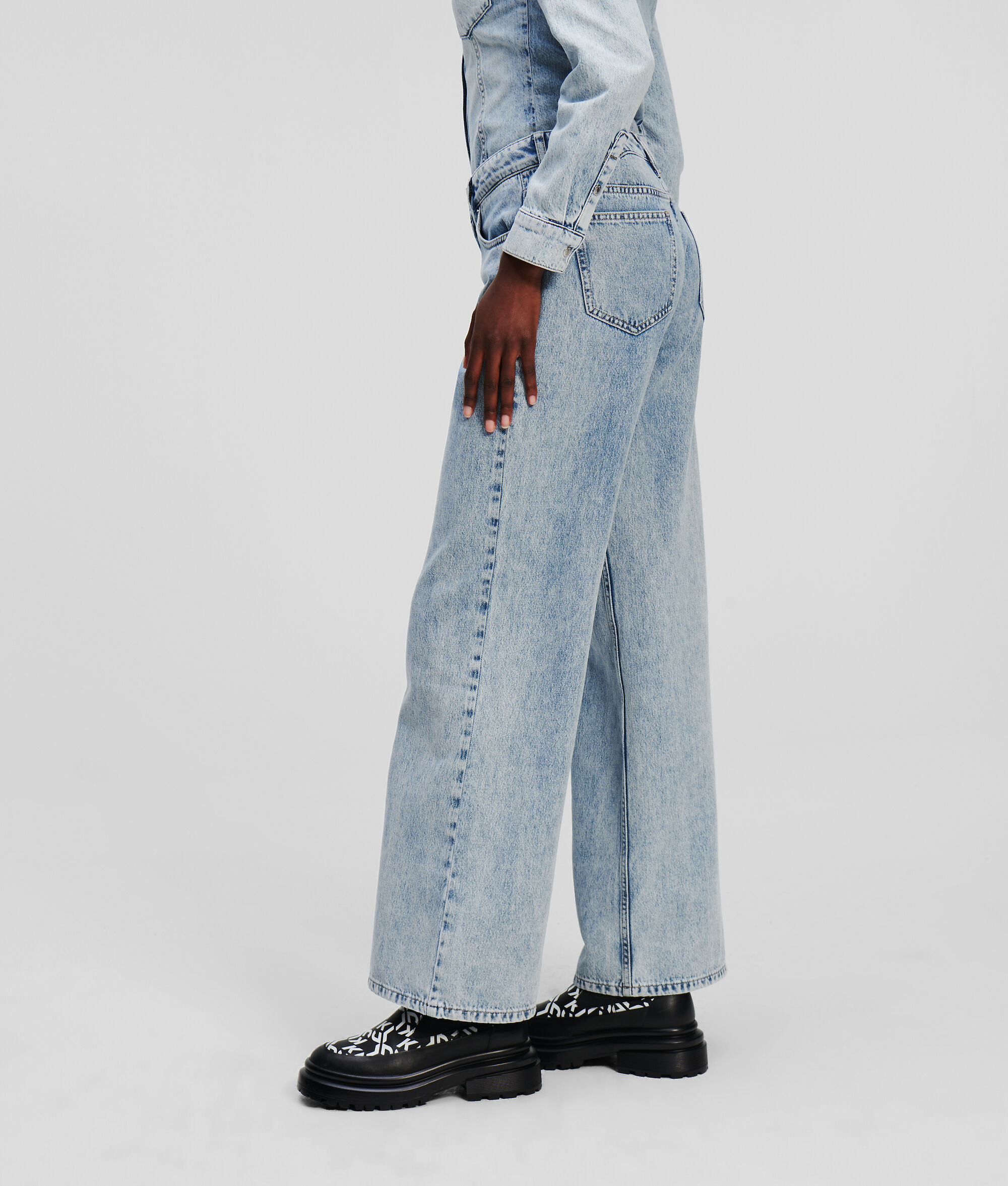 JEAN TAILLE BASSE COUPE AMPLE KLJ