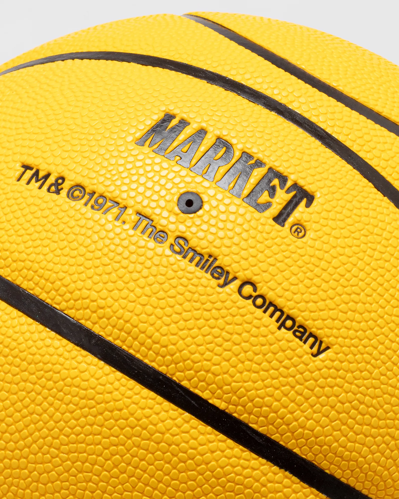 Market Smiley Basketball SIZE 7