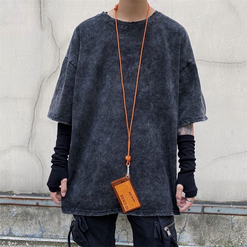 Porstina - Versleten T-shirt met korte mouwen en ronde hals