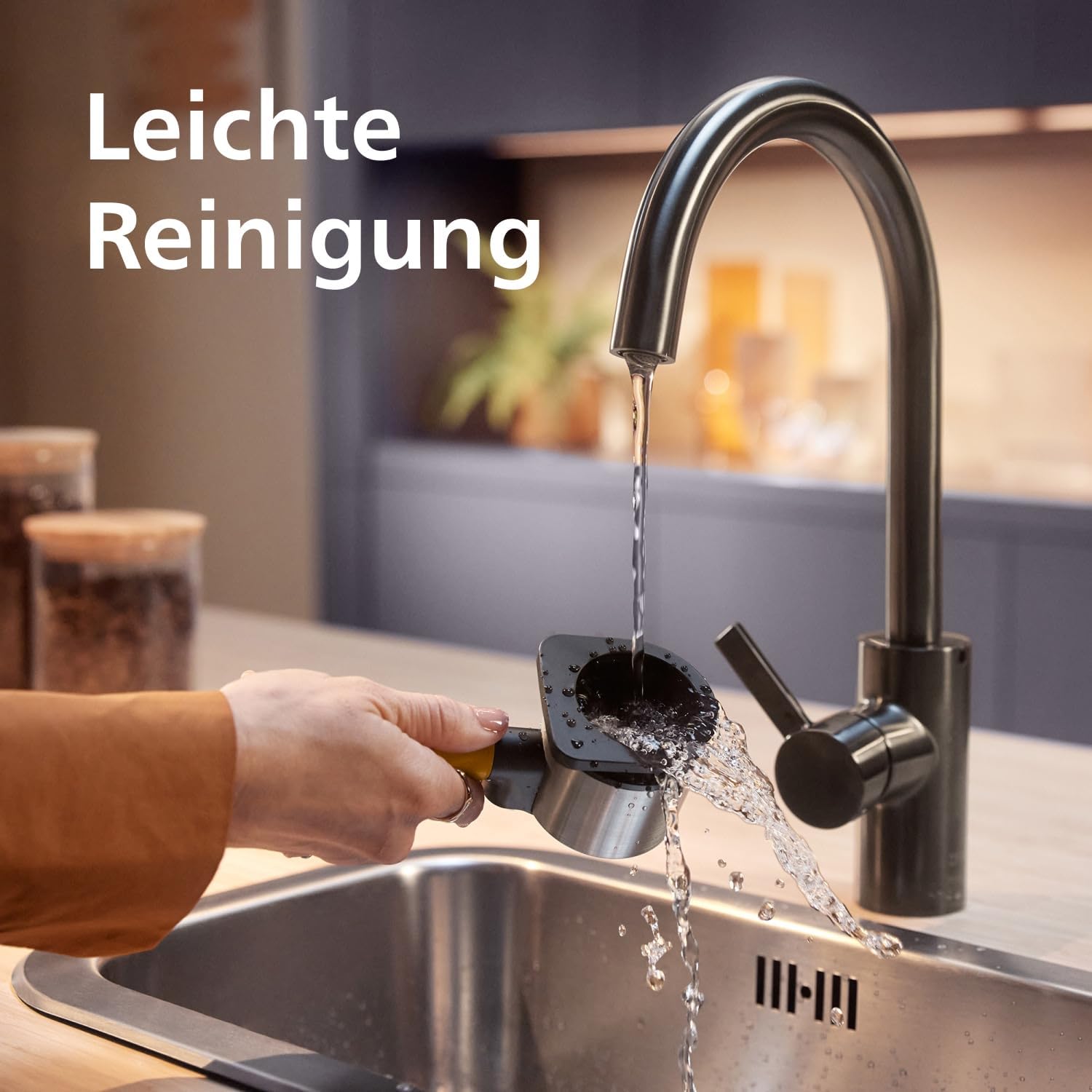 Philips Baristina Espressomaschine und Milchaufschäumer Paket – Automatisches Mahlen, Tampen & Brühen, 16 Bar, Kaffeemaschine mit Mahlwerk & Siebträger, leichte Reinigung, Naturweiß (BAR303/00)