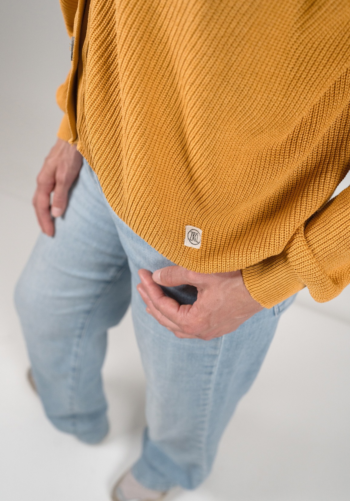WE ARE ZRCL Damen-Knit-Cardigan Ida Swiss Edition Amber