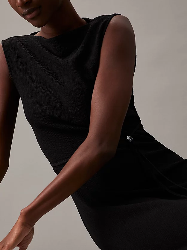 Vestido maxi trapézio de corte folgado