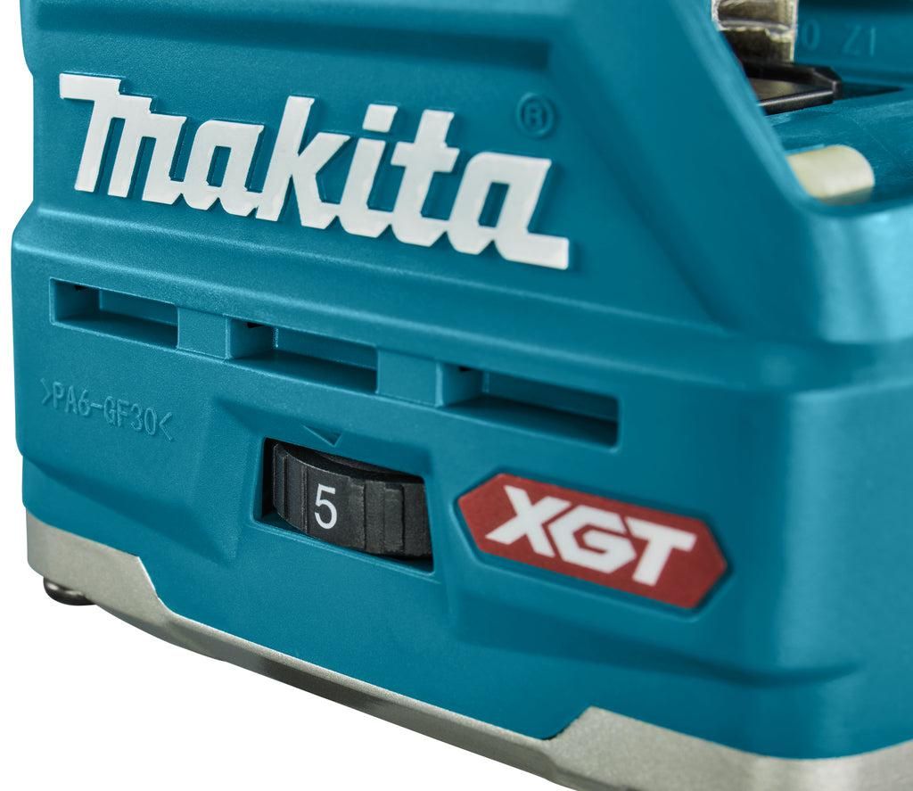 Makita RT001GM206 Accu Boven- en kantenfrees   geleiderail adapter XGT 40V Max 4.0Ah in Mbox